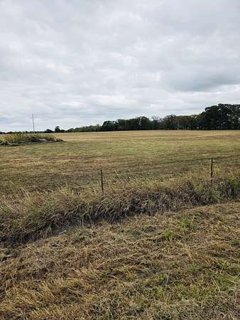 11.8 Acres of Agricultural Land for Sale in Aquilla, Texas