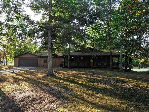 8 Acres of Land with Home for Sale in Odin, Illinois