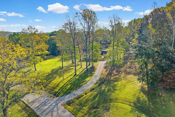 52 Acres of Recreational Land with Home for Sale in Hopkinsville, Kentucky