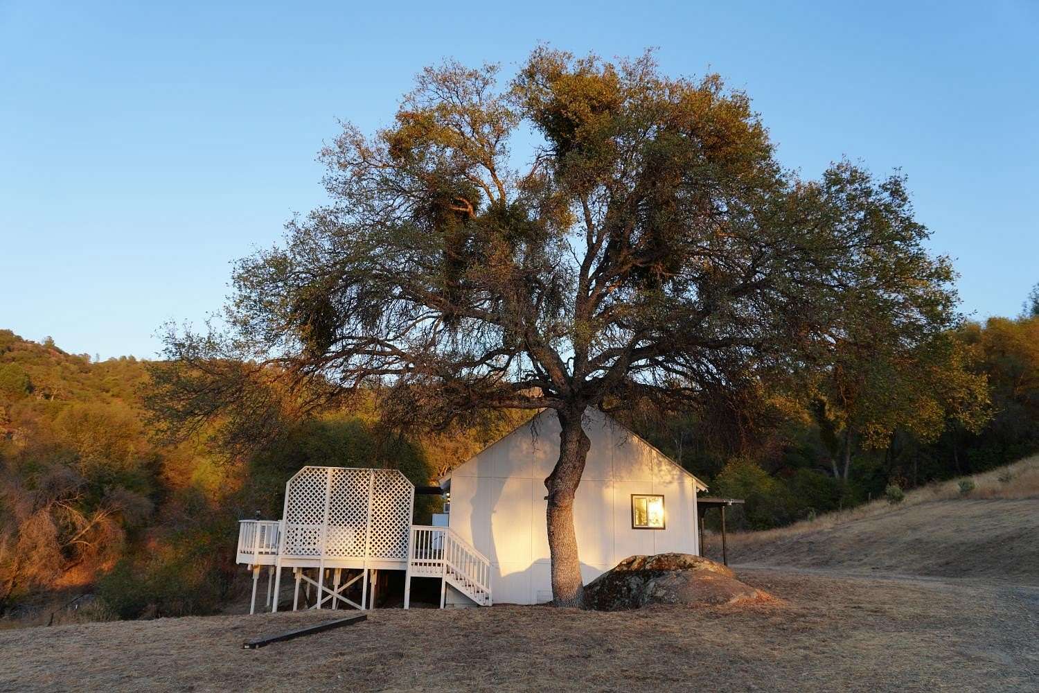 199 Acres of Land with Home for Sale in Mariposa, California