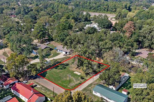 0.34 Acres of Residential Land for Sale in Jefferson, Texas
