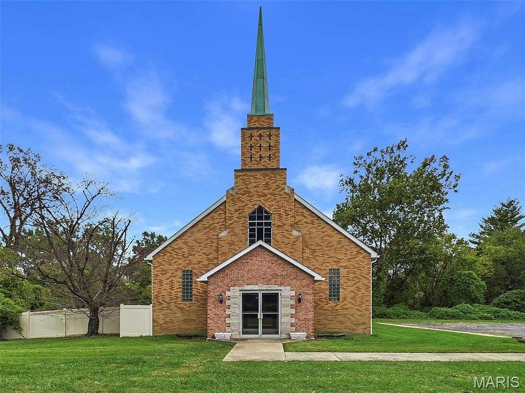 2.7 Acres of Commercial Land for Sale in East Alton, Illinois