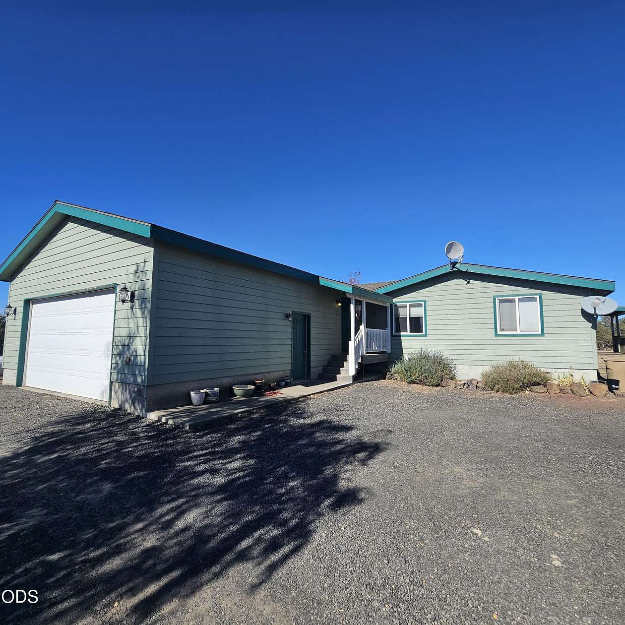 4.48 Acres of Land with Home for Sale in Terrebonne, Oregon