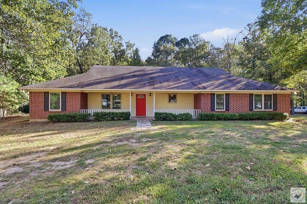 3.28 Acres of Land with Home for Sale in Texarkana, Texas