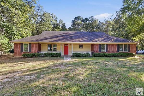 3.28 Acres of Land with Home for Sale in Texarkana, Texas