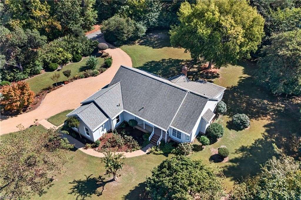 2.63 Acres of Land with Home for Sale in Hayes, Virginia