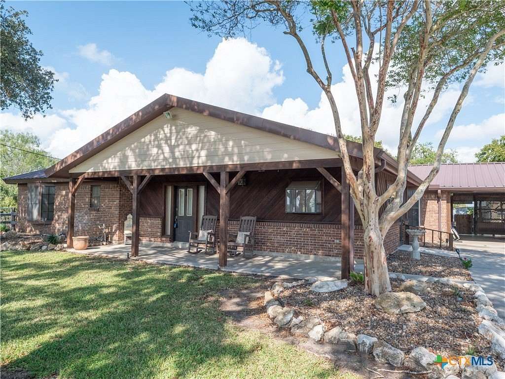 3 Acres of Land with Home for Sale in Bloomington, Texas