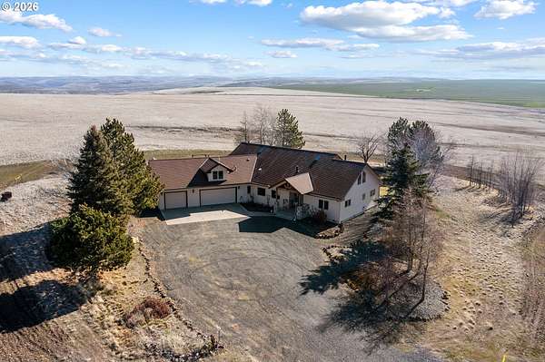 20 Acres of Recreational Land with Home for Sale in Heppner, Oregon