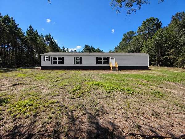 2.27 Acres of Land with Home for Sale in Fitzgerald, Georgia