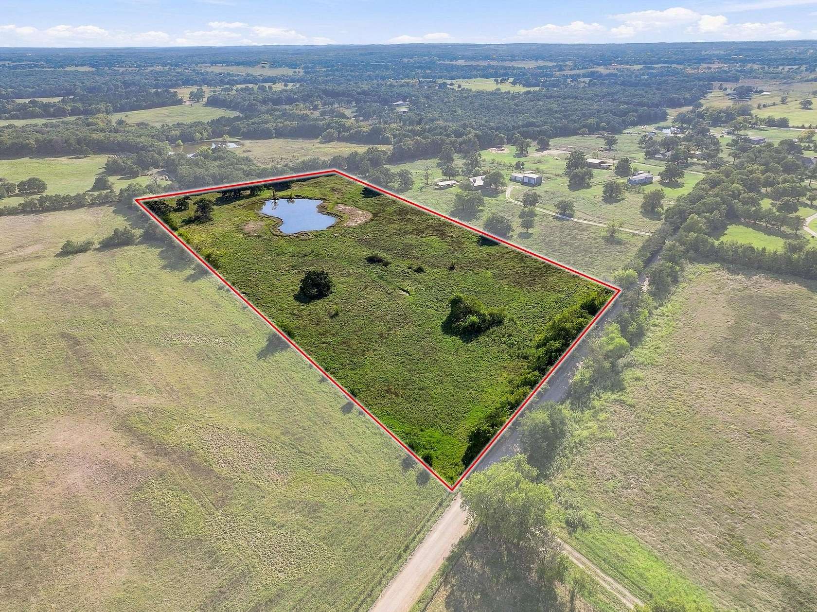 10.3 Acres of Land for Sale in Whitesboro, Texas