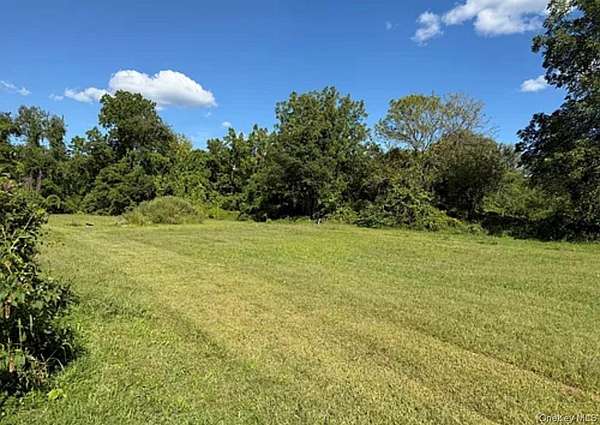3.86 Acres of Land with Home for Lease in Red Hook, New York