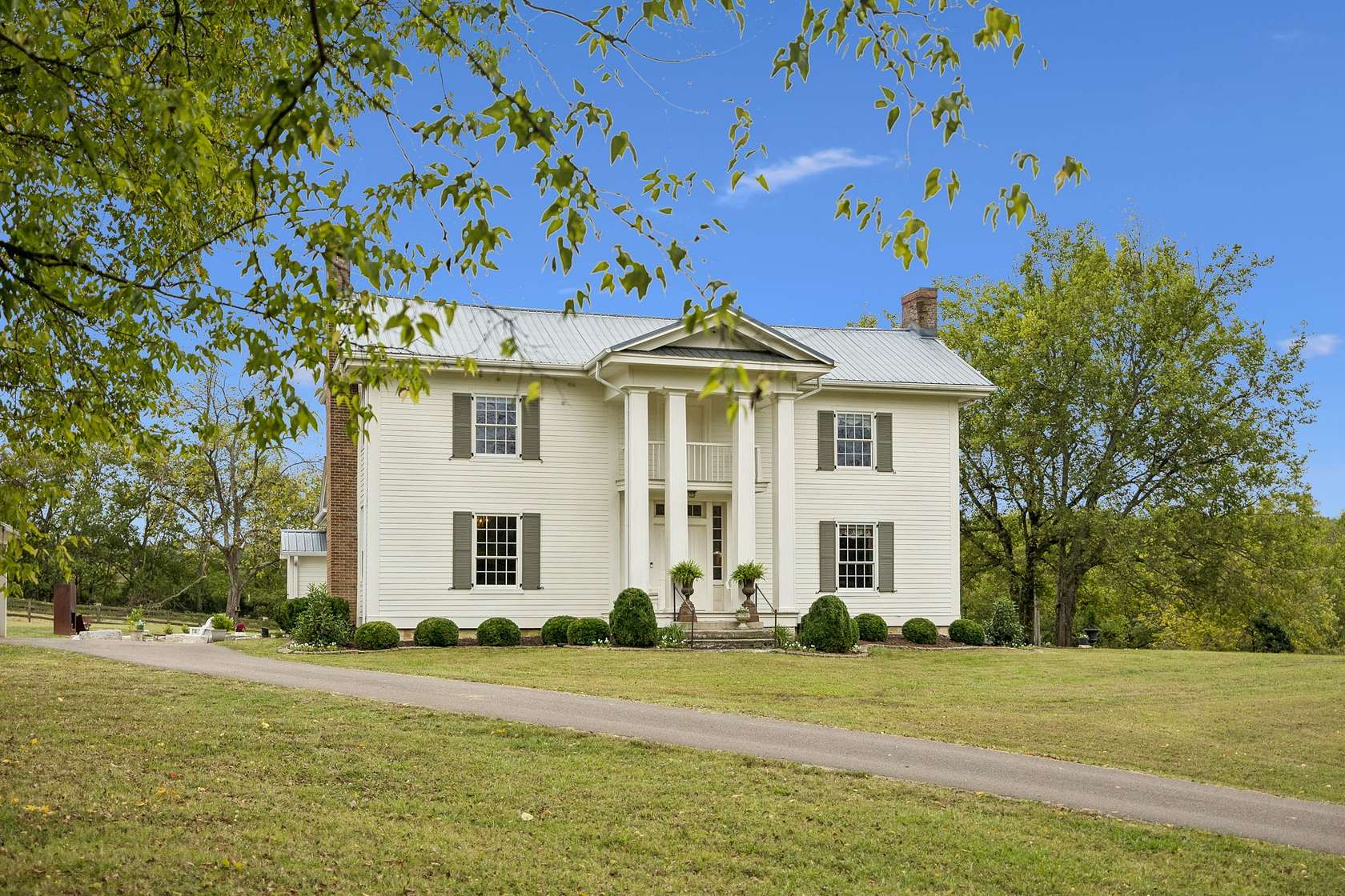 17 Acres of Land with Home for Sale in Culleoka, Tennessee