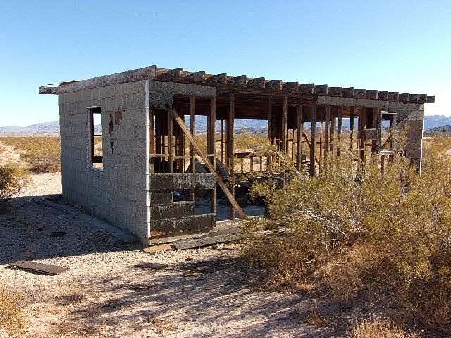 2.5 Acres of Land for Sale in Joshua Tree, California