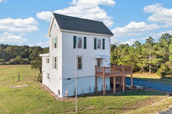 1.5 Acres of Land with Home for Sale in Hacksneck, Virginia