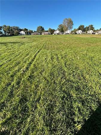 1.71 Acres of Residential Land for Sale in Excelsior Springs, Missouri