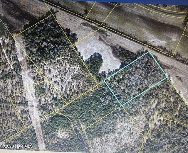 7 Acres of Residential Land for Sale in Kelly, North Carolina