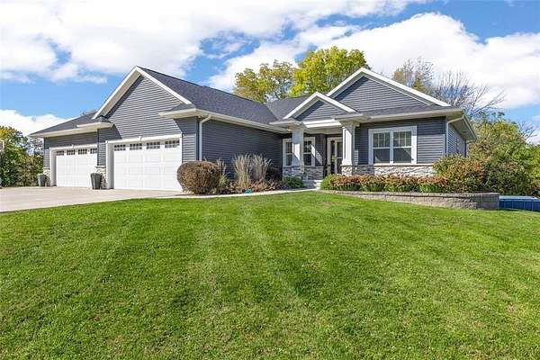 10 Acres of Land with Home for Sale in Anamosa, Iowa