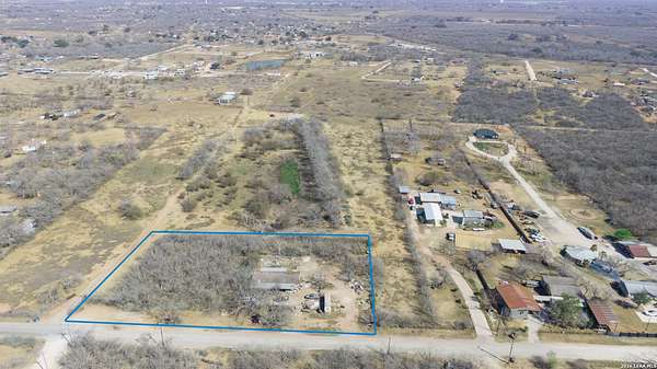 17 Acres of Improved Mixed-Use Land for Sale in Elmendorf, Texas
