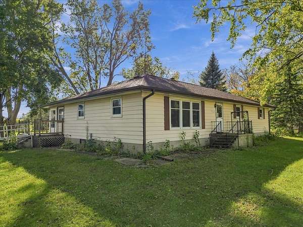 5.1 Acres of Land with Home for Sale in Rock Falls, Illinois