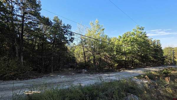 5 Acres of Residential Land for Sale in Yellville, Arkansas