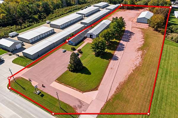 8 Acres of Commercial Land for Sale in Des Moines, Iowa