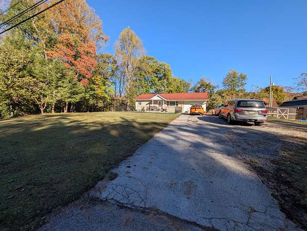 1.6 Acres of Land with Home for Sale in Gatlinburg, Tennessee