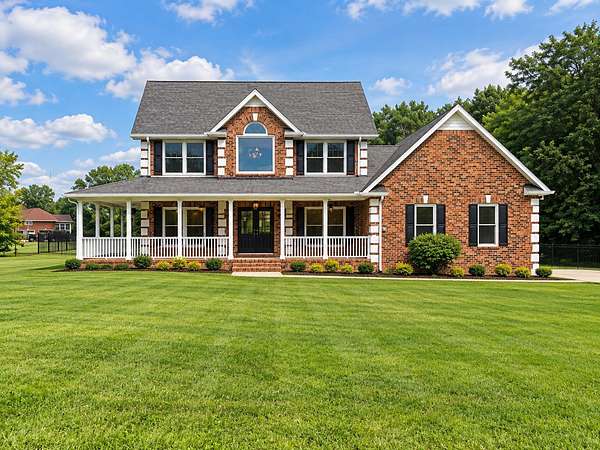 2.52 Acres of Land with Home for Sale in Burns, Tennessee