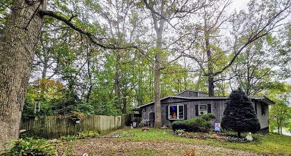 1.6 Acres of Land with Home for Sale in Wilmington, Illinois