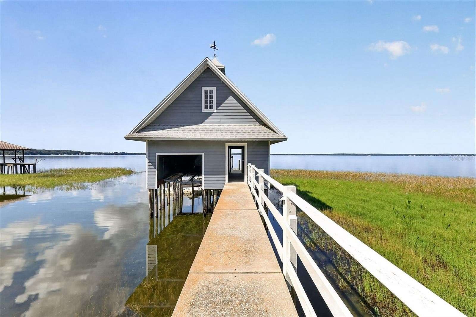 6 Acres of Land with Home for Sale in Weirsdale, Florida