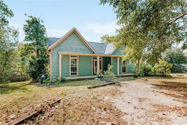 1.53 Acres of Land with Home for Sale in Lexington, Georgia