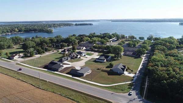0.4 Acres of Residential Land for Sale in Wahpeton, Iowa