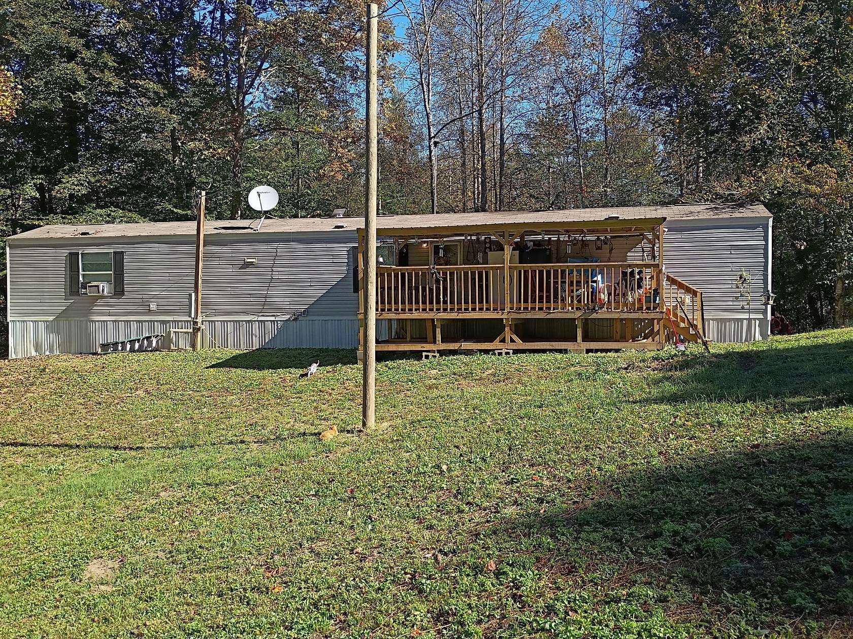 3.43 Acres of Land with Home for Sale in Williamsburg, Kentucky
