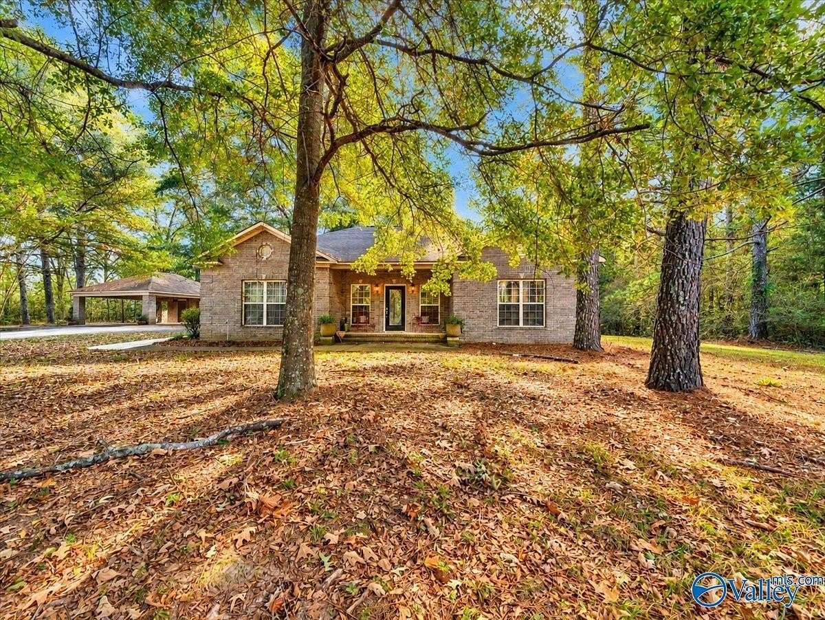 5.4 Acres of Land with Home for Sale in Hollywood, Alabama