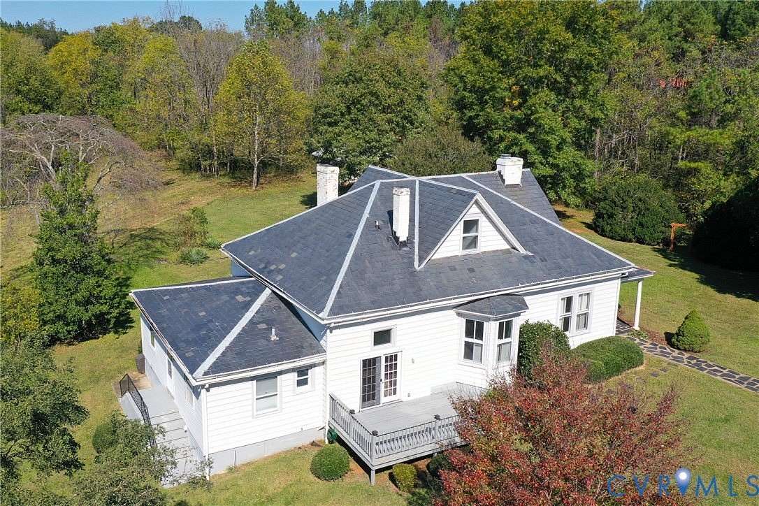 8 Acres of Land with Home for Sale in Columbia, Virginia