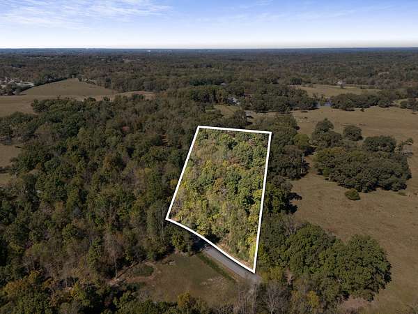 5 Acres of Residential Land for Sale in Fairview, Tennessee
