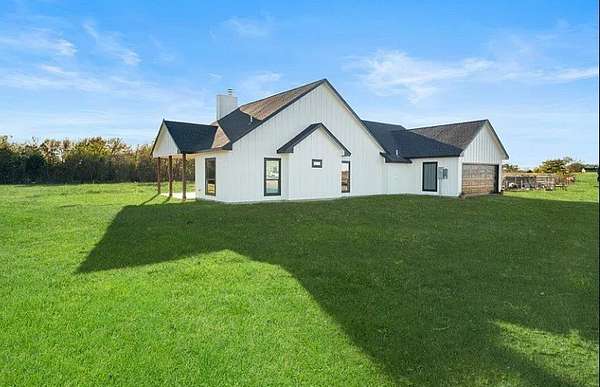 10 Acres of Land with Home for Lease in Leonard, Texas