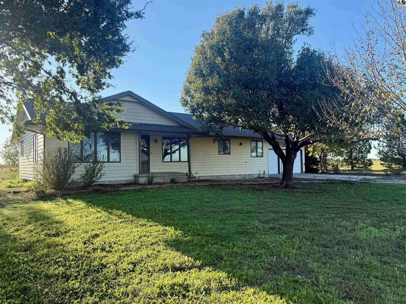 15 Acres of Land with Home for Sale in Hillsboro, Kansas