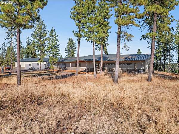 157 Acres of Land with Home for Sale in Enterprise, Oregon