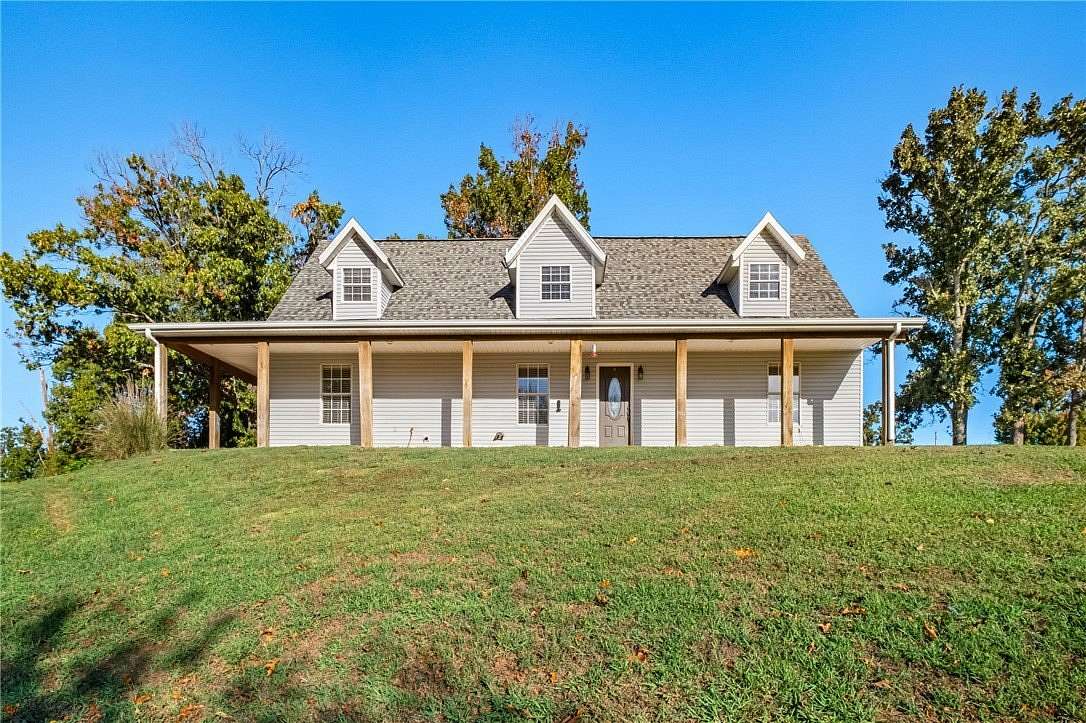 2 Acres of Land with Home for Sale in Siloam Springs, Arkansas