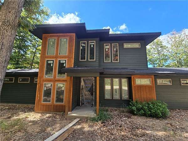 3 Acres of Land with Home for Auction in Eureka Springs, Arkansas