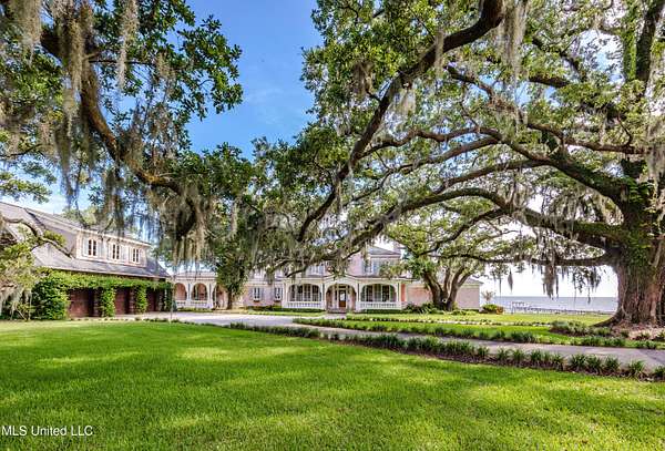 4 Acres of Land with Home for Sale in Ocean Springs, Mississippi