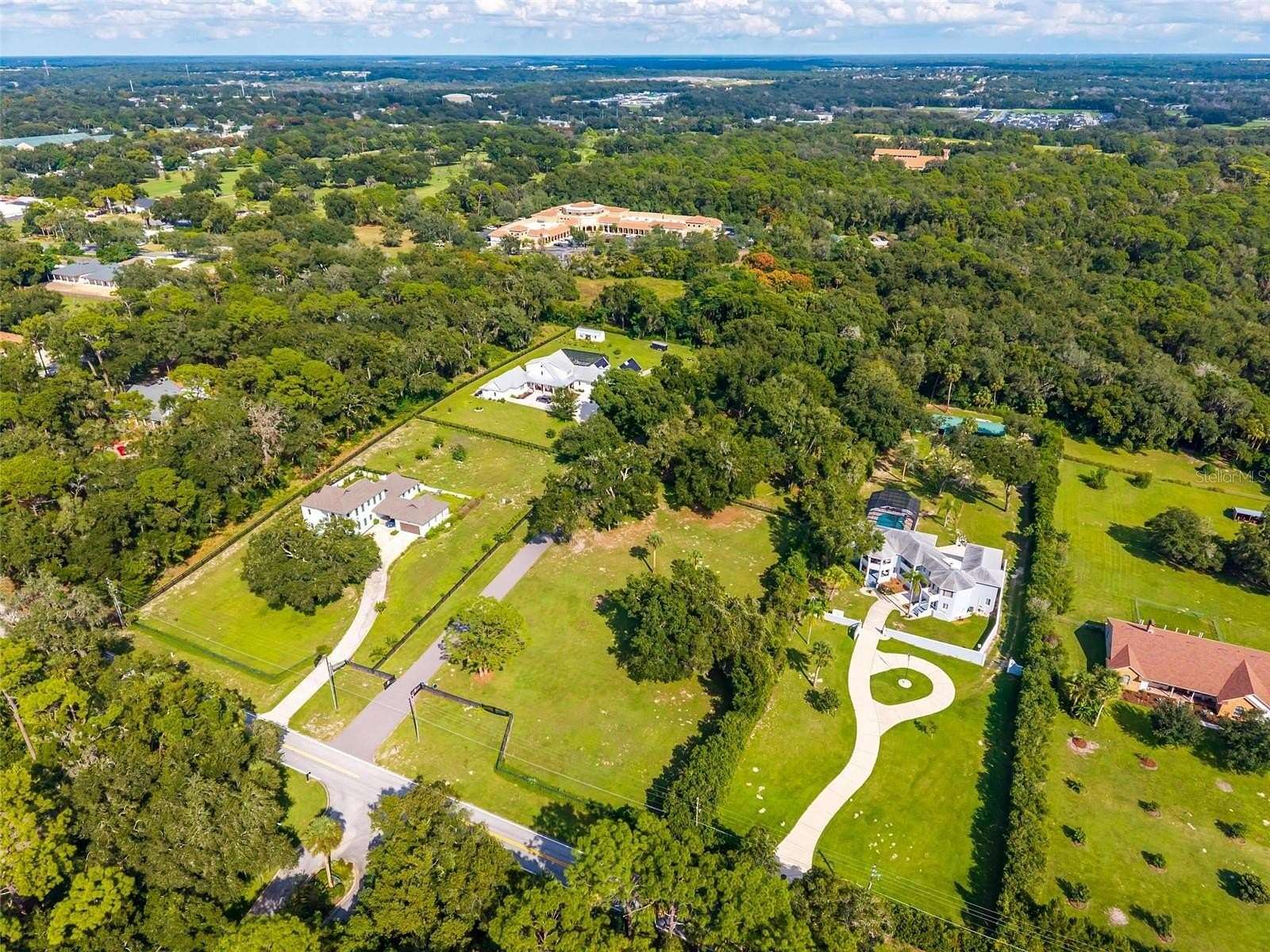 1.1 Acres of Residential Land for Sale in Mount Dora, Florida