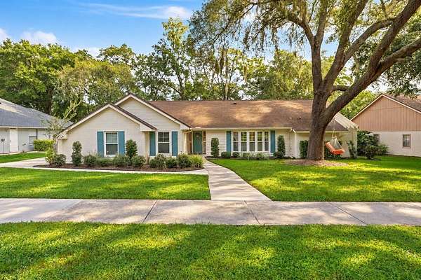 1.87 Acres of Land with Home for Sale in Apopka, Florida
