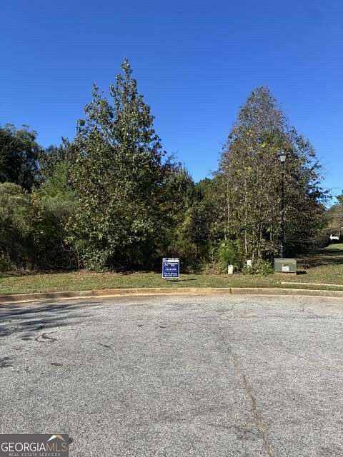 1 Acre of Residential Land for Sale in McDonough, Georgia