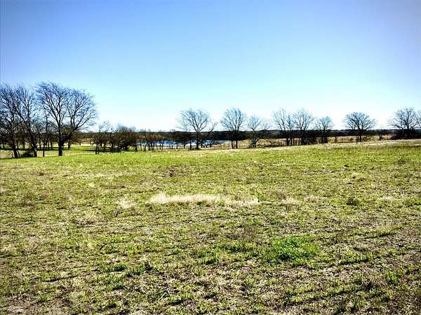 4.8 Acres of Residential Land for Sale in Ennis, Texas