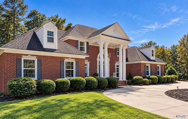 31 Acres of Recreational Land with Home for Sale in Decatur, Alabama