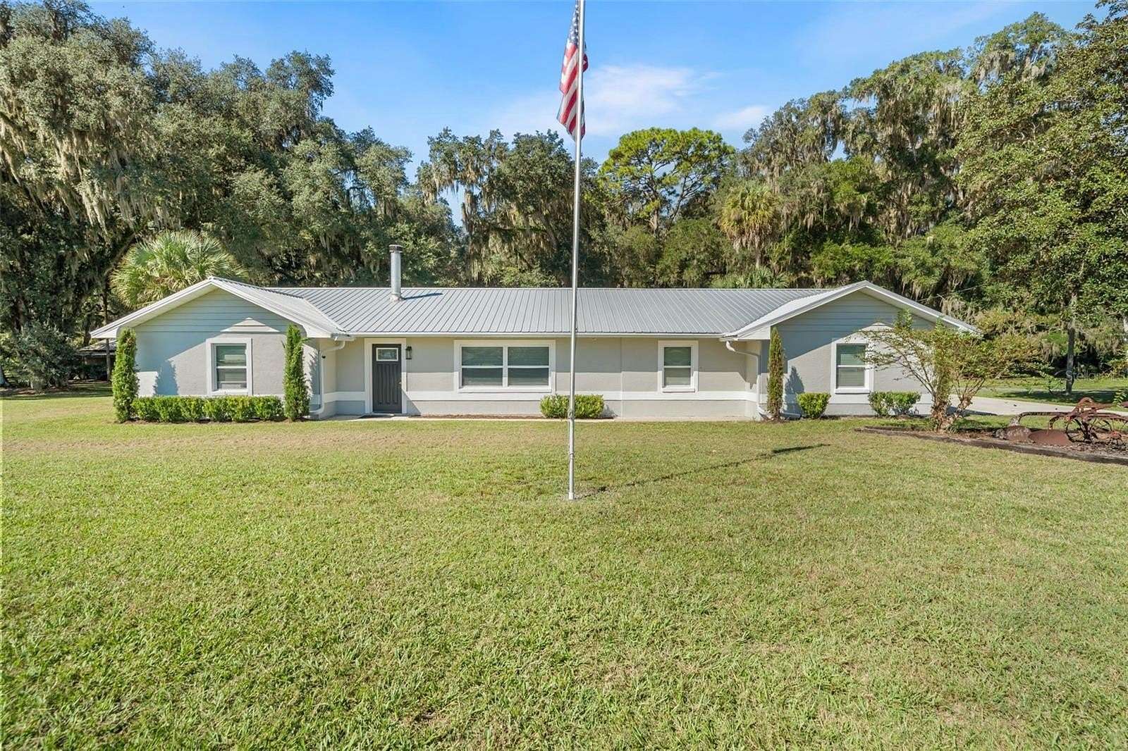5.48 Acres of Land with Home for Sale in Anthony, Florida