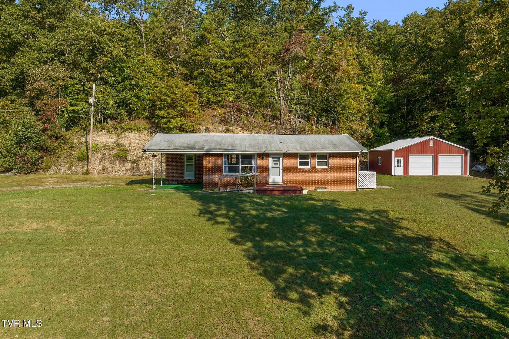 4.5 Acres of Land with Home for Sale in Duffield, Virginia
