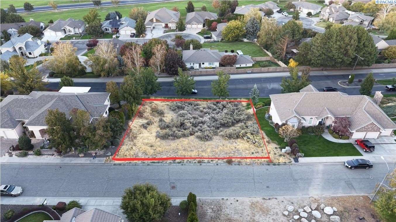 0.33 Acres of Residential Land for Sale in Kennewick, Washington