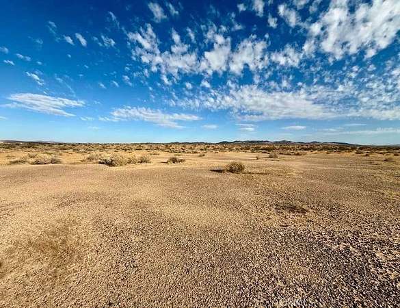 5 Acres of Land for Sale in Hinkley, California